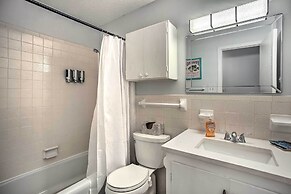 Cedar Creek Lake Home: Private Dock & Hot Tub