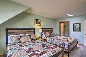 Airy Emigrant Townhome w/ Sweeping Mtn Views!