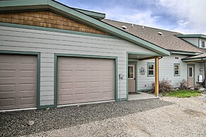 Airy Emigrant Townhome w/ Sweeping Mtn Views!