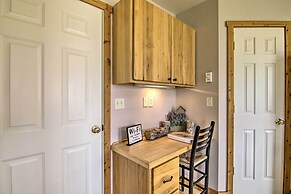 Airy Emigrant Townhome w/ Sweeping Mtn Views!