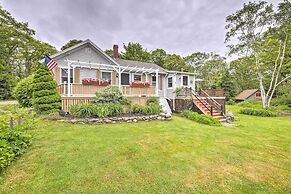 Charming East Boothbay Cottage w/ Large Yard!