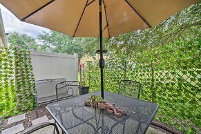 Renovated Kissimmee Townhome: 5 Mi to Disney!