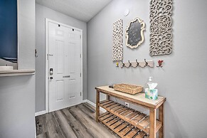 Renovated Kissimmee Townhome: 5 Mi to Disney!