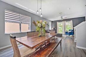 Renovated Kissimmee Townhome: 5 Mi to Disney!