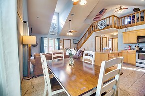 Incredible Log Home: 1 Mile From Lake Tenkiller
