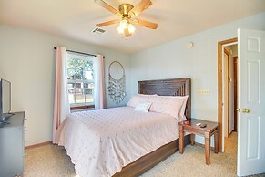 Incredible Log Home: 1 Mile From Lake Tenkiller