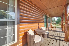 Incredible Log Home: 1 Mile From Lake Tenkiller