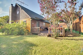 Incredible Log Home: 1 Mile From Lake Tenkiller
