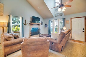 Incredible Log Home: 1 Mile From Lake Tenkiller