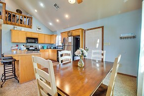 Incredible Log Home: 1 Mile From Lake Tenkiller