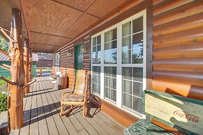 Incredible Log Home: 1 Mile From Lake Tenkiller