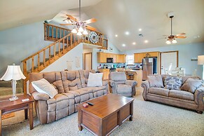 Incredible Log Home: 1 Mile From Lake Tenkiller