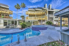 1 Mi to Port Aransas Beach: Condo w/ Pool Access