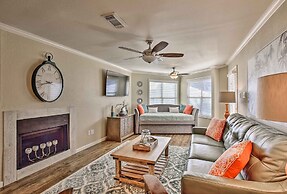 1 Mi to Port Aransas Beach: Condo w/ Pool Access