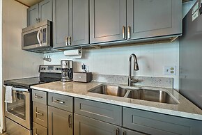 Lakefront Cottage Near Wineries + State Parks!