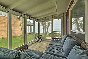 Lakefront Cottage Near Wineries + State Parks!