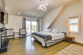 Near Yale & Lighthouse Point Beach: Home w/ Pool!