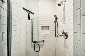 12 Mi to Tcu: Fort Worth Cottage w/ Farmland Views