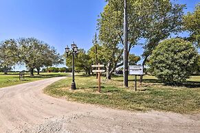 12 Mi to Tcu: Fort Worth Cottage w/ Farmland Views