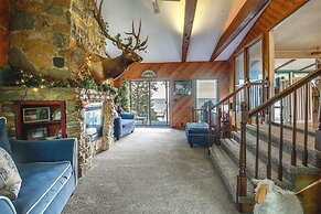 Spacious Waterfront Retreat Near Uw-green Bay