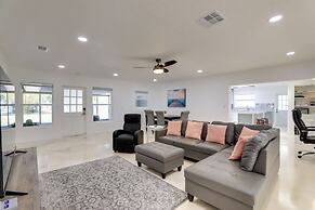 Airy Bradenton Vacation Rental w/ Patio, Gas Grill