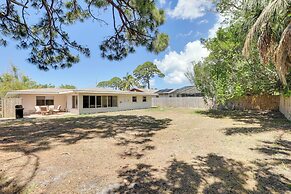 Airy Bradenton Vacation Rental w/ Patio, Gas Grill