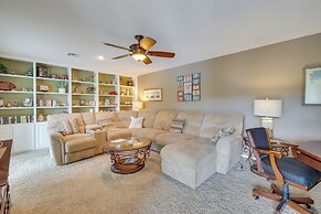 Bella Vista Home w/ Kayaks & Deck on Loch Lomond!