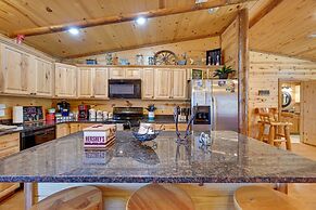 Broken Bow Cabin w/ Hot Tub & Covered Deck!