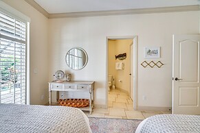 Spacious Oasis w/ Lagoon Pool & Spa in Cape Coral!