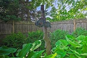 Charming Cottage w/ Patio, Walk to Boothbay Harbor