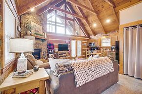 Honey Bear Pause: Rural Escape w/ Porch & Hot Tub!