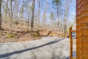 Honey Bear Pause: Rural Escape w/ Porch & Hot Tub!