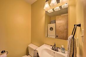 Cozy Condo - Walk to Resort, 9 Mi to Sugar Mtn!
