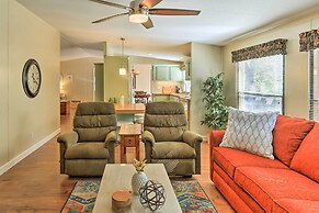 Charming Home w/ Deck & Yard - 1 Mi to Lake Texoma