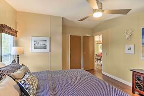 Charming Home w/ Deck & Yard - 1 Mi to Lake Texoma