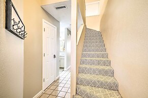 Charming Condo w/ Deck, 4 Mi to Branson Strip