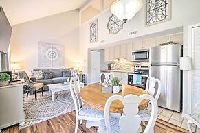 Charming Condo w/ Deck, 4 Mi to Branson Strip