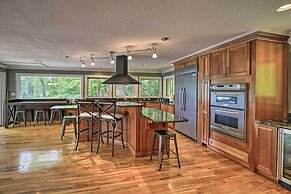 Inviting Family Abode w/ Dock on Norris Lake!