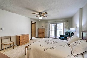 Grand Junction Golf Course Condo w/ Balconies