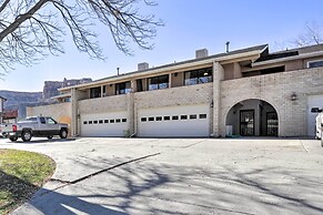 Grand Junction Golf Course Condo w/ Balconies
