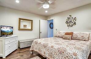 Gatlinburg Mountain Townhome w/ Pool Access!