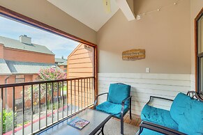 Gatlinburg Mountain Townhome w/ Pool Access!