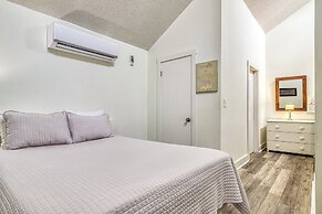 Gatlinburg Mountain Townhome w/ Pool Access!