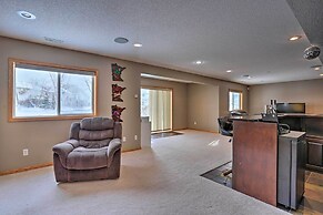 Cozy Eden Prairie Home < 21 Mi to Twin Cities