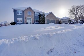 Cozy Eden Prairie Home < 21 Mi to Twin Cities