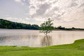 Troutfest: Anglers Retreat on White River w/ Deck