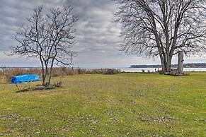 Lakefront Home w/ Deck, Fishing Dock & Canoe!
