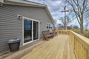 Lakefront Home w/ Deck, Fishing Dock & Canoe!
