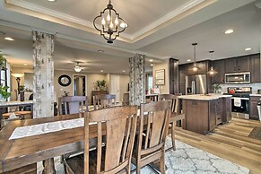 Lakefront Home w/ Deck, Fishing Dock & Canoe!