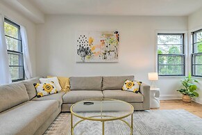 Oak Park Home w/ Fire Pit - 5 Mi to Garfield Park!